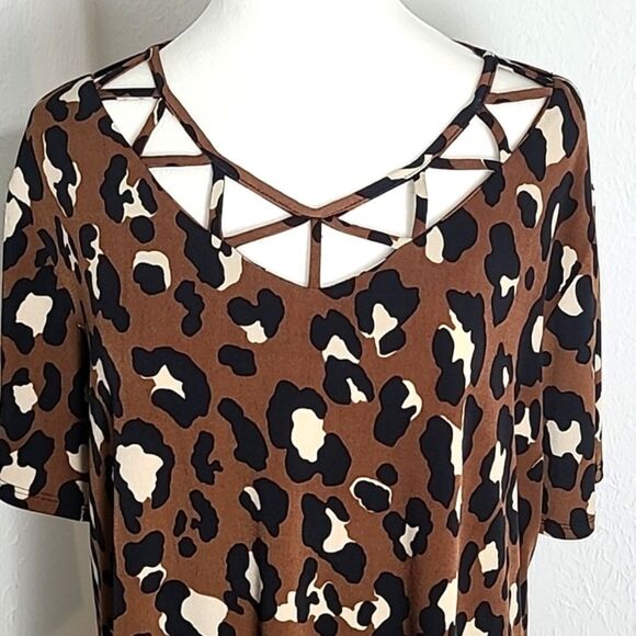 Cato Animal Print Top with Cut-outs @ Neckline, Brown, Black, White, Size 14/16W - Picture 2 of 7